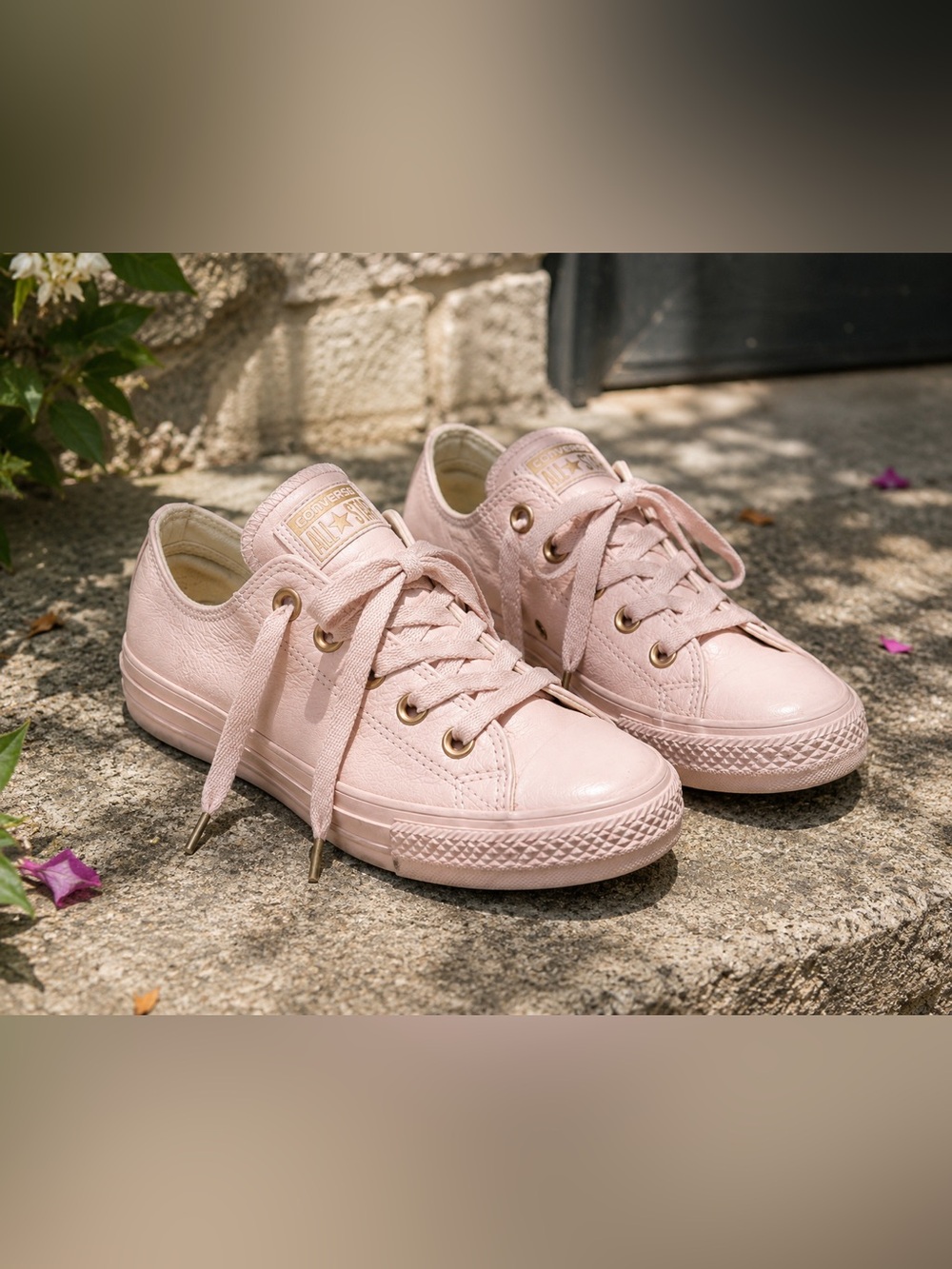 Baby pink Converse leather with gold snakeskin womens 8 **2 for 20**
